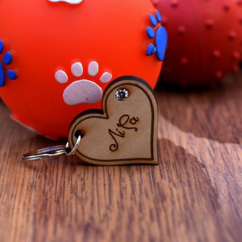 Wooden dog and cat ID with heart-shaped engraving 