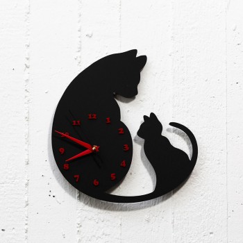 Clock The big and the small cat